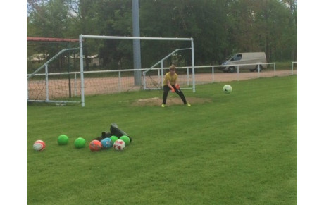 DES ENTRAINEMENTS SPECIFIQUES GARDIENS POUR NOS JEUNES